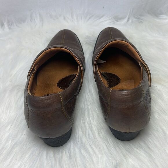 Born Brown Pebbled Leather Slip On Heels Sz 8.5 - Picture 3 of 6